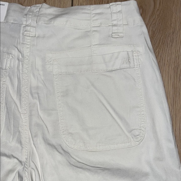 NWT - American Eagle Outfitters Light Beige Cargo Pants - Picture 9 of 13